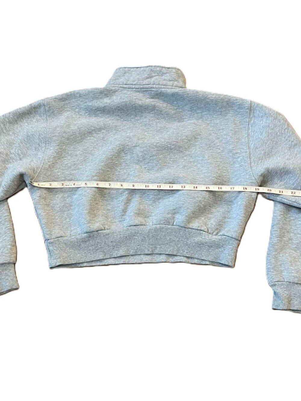 Aritzia TNA Cozy AF Fleece 1/2 Zip Cropped Sweatshirt Light Grey Size Small - Picture 4 of 7